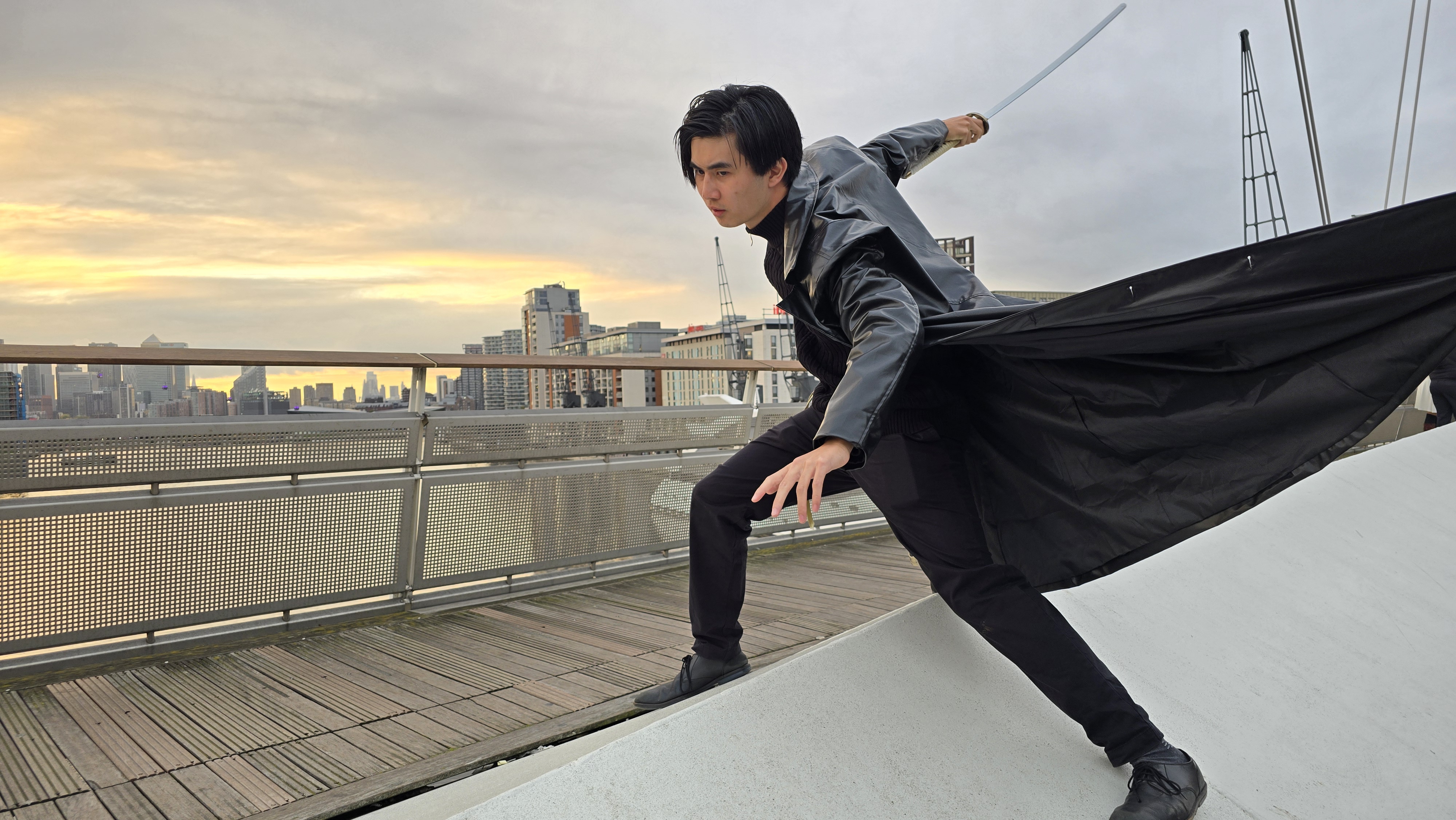 Chihiro Rokuhira - Kagurabachi - This was one of my first photoshoots I ever did. The lighting was pretty good. The direction of the coat was also done well. The only thing I think that could be improved is my makeup and my hair.